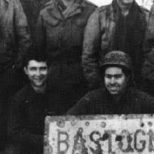 lBastogne, le Dr Prior avec les GI's le 24 décembre 1944