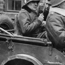 Le général Patton inspecte la 101e le 28 décembre 1944