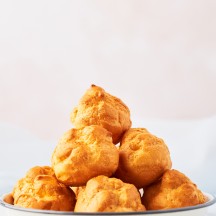 Chouquettes fourrées au fromage frais et au saumon