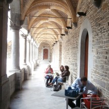 La terrasse de l'Espace Saveurs dans le cloître du Musée