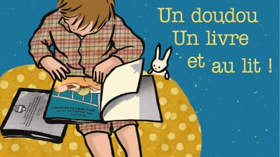 Un doudou, un livre et au lit?