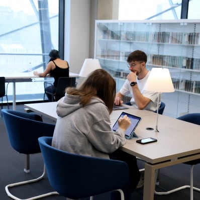 Le B3 met à disposition des salles pour permettre aux étudiant.e de travailler dans le calme