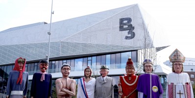 Les géants de la province de Liège en tête du cortège du 15 Août