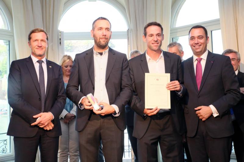 Valéry Broun (HEPL) et Gaëtan Kerschen (ULg) encadrés par Paul Magnette et Maxime Prévot