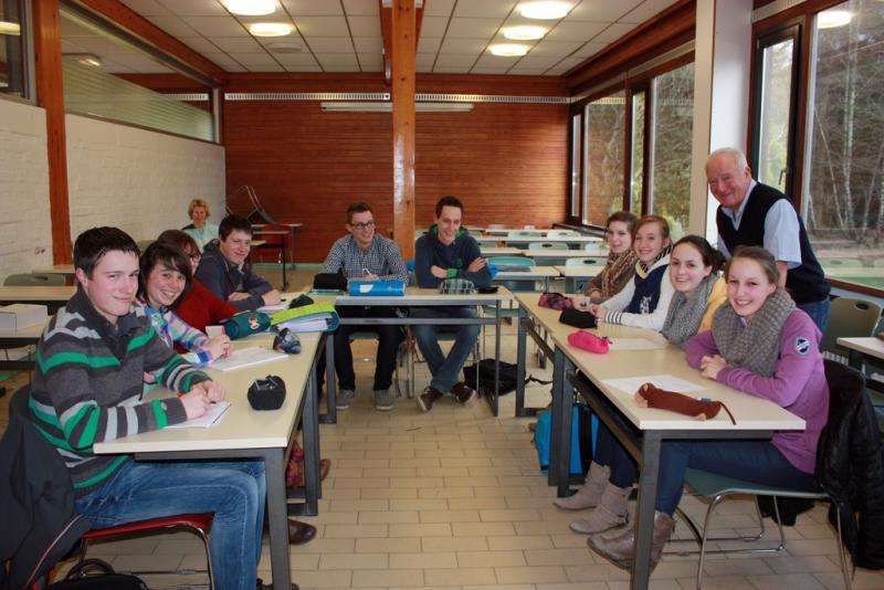 Les sections de transition de l’IPEA La Reid ont eu la chance, grâce à la Province de Liège, de suivre pendant une semaine les cours d’anglais avec Mr Barry Colyer, un professeur britannique.