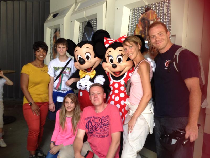 Les élèves des 1e et 2e années différenciées de l’IPES de Hesbaye ont visité Disneyland Paris pour leur voyage de fin d'année